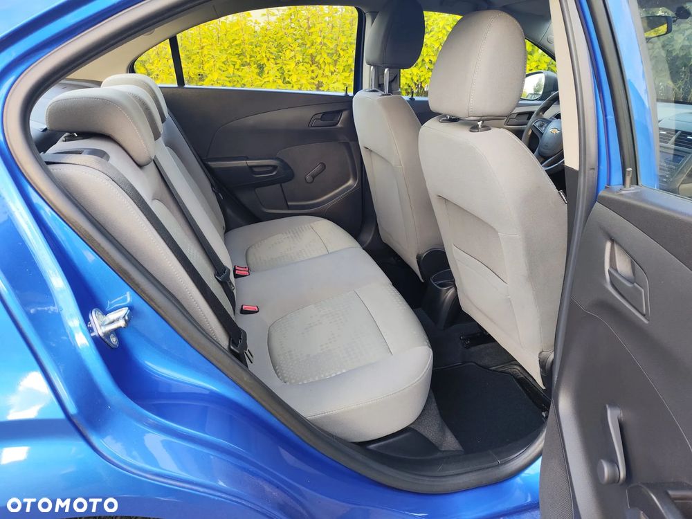 Chevrolet Aveo 1.2 LT - 8
