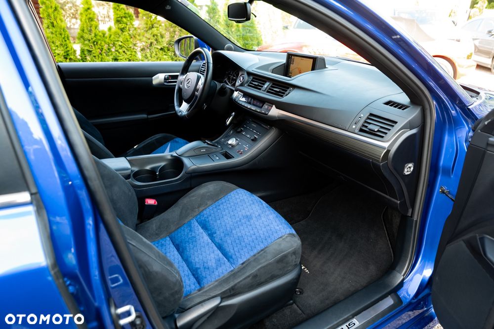 Lexus CT 200h F Sport - 23