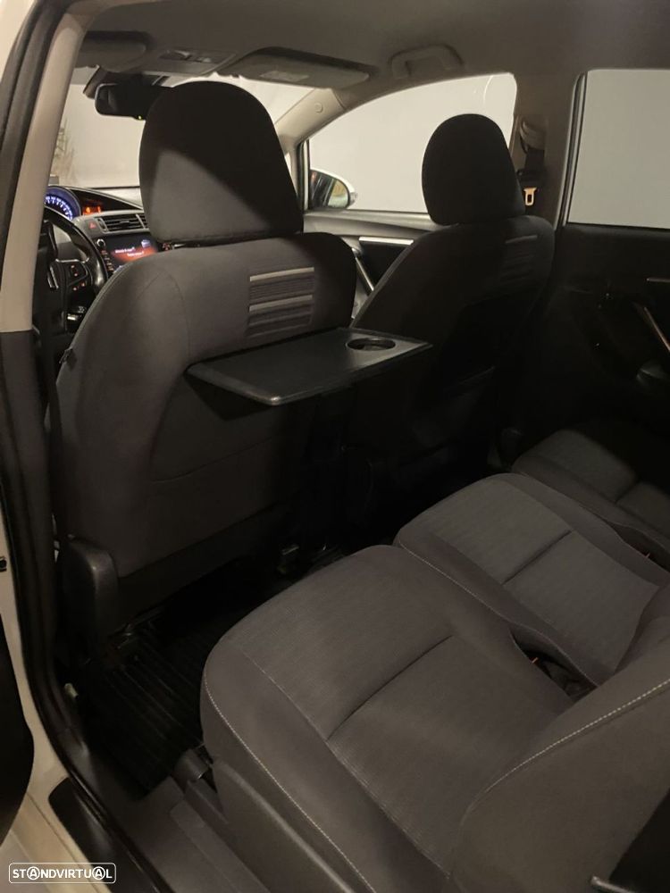 Toyota Verso 1.6 D-4D Exclusive - 18