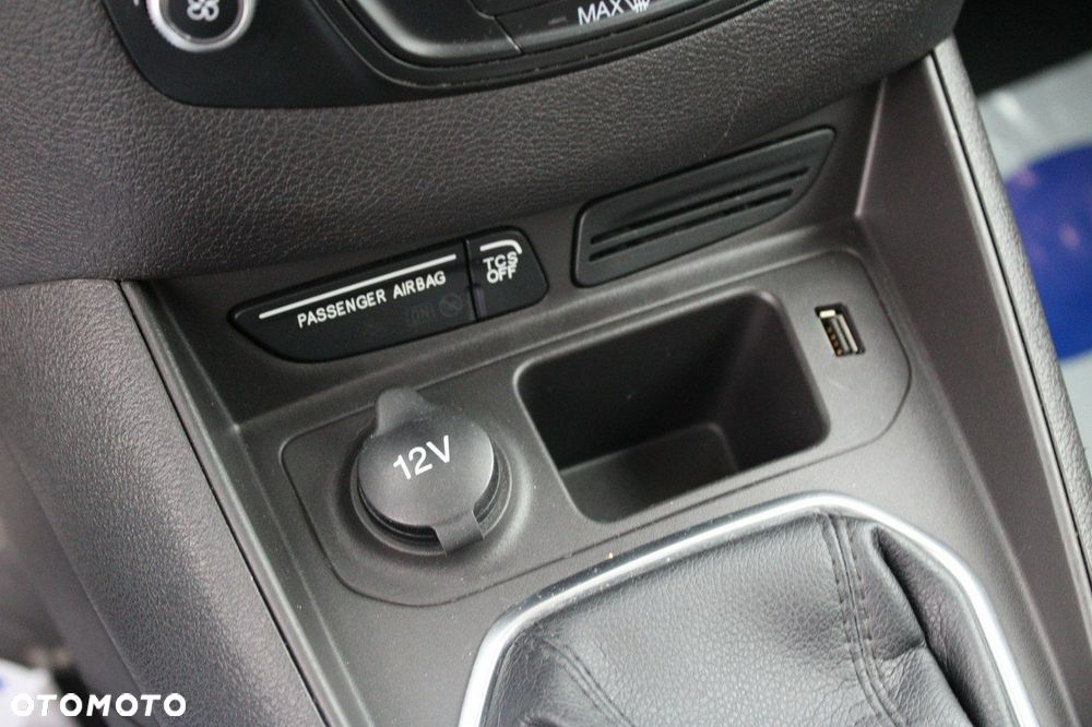 Ford Tourneo Courier - 26