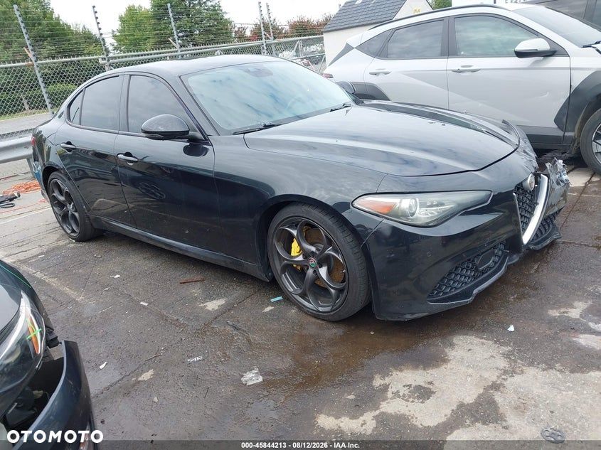 Alfa Romeo Giulia 2.0 Turbo 16V AT8-Q4 Veloce - 41