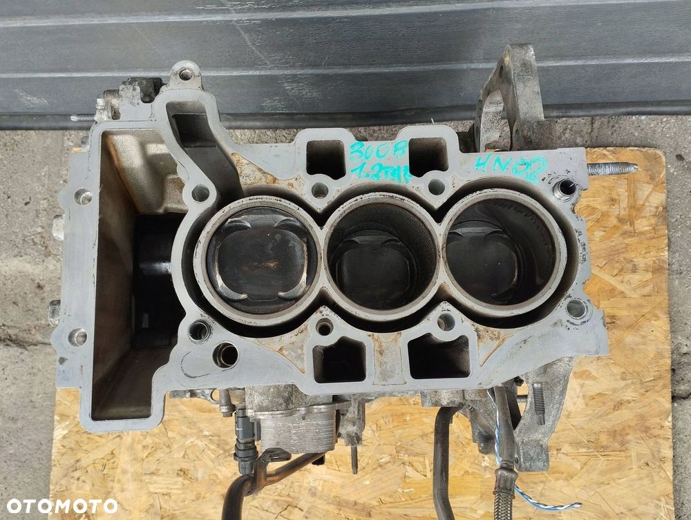 BLOK SILNIKA DÓŁ HN02 PEUGEOT 3008 1.2 THP - 6