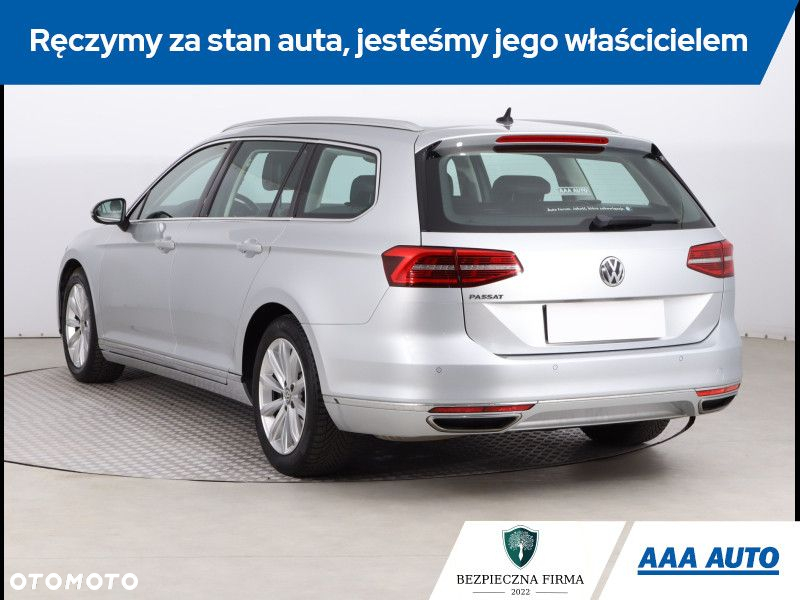 Volkswagen Passat - 5