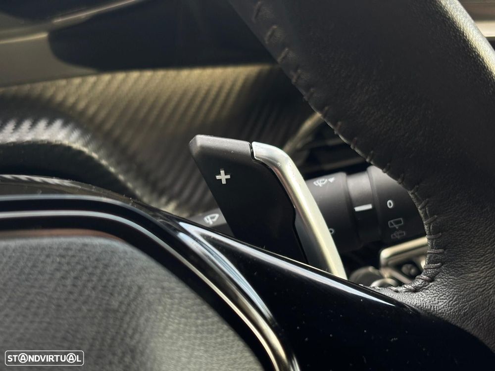 Peugeot 2008 1.2 PureTech Allure EAT8 - 21