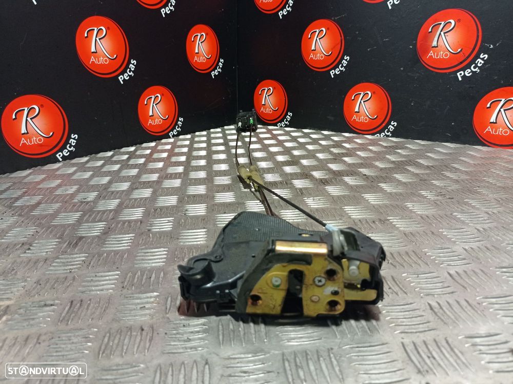 Fecho Da Porta Frente Dto Toyota Corolla Verso (_E12_) - 2