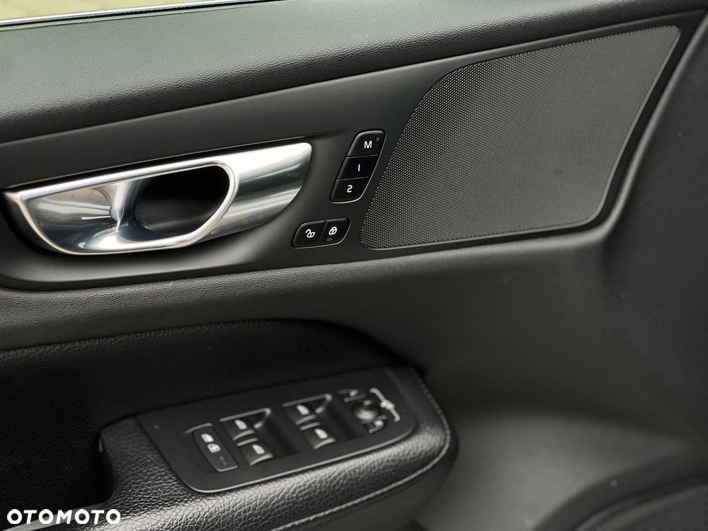 Volvo V60 B4 D Inscription - 29