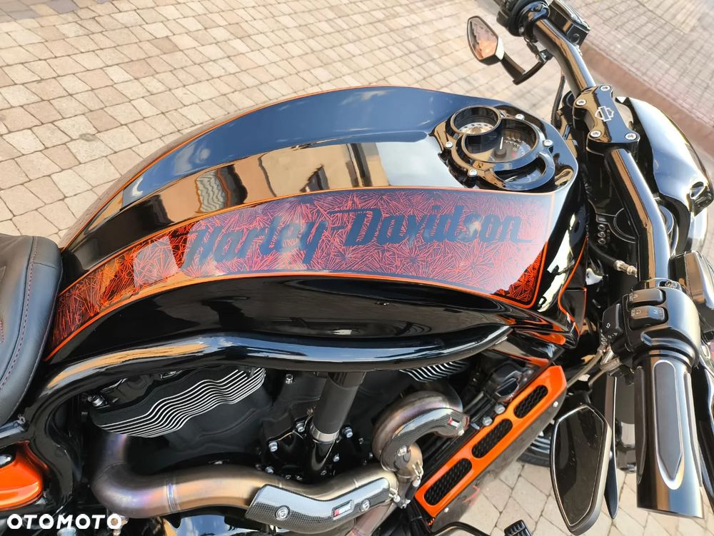 Harley-Davidson V-Rod Muscle - 18