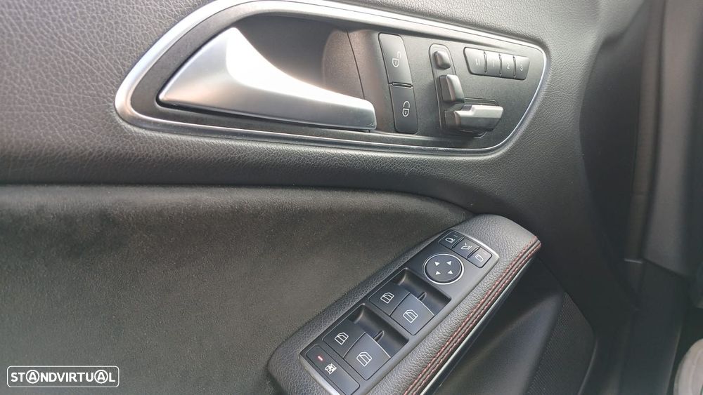 Mercedes-Benz CLA 45 AMG - 10