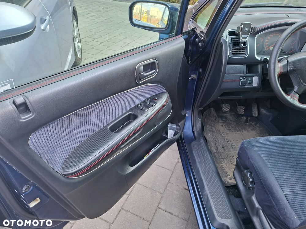 Honda Stream 1.7i LS - 7