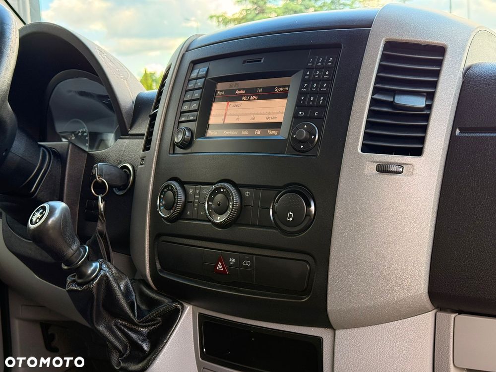 Mercedes-Benz Sprinter - 21