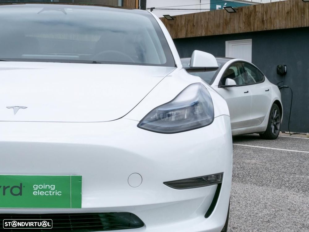Tesla Model 3 - 7