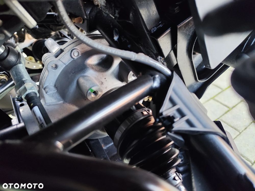 Can-Am Outlander - 30