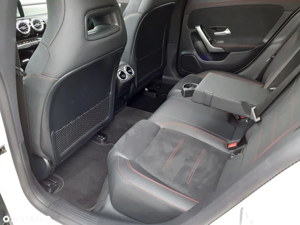 Mercedes-Benz CLA 200 mHEV AMG Line 7G-DCT - 21