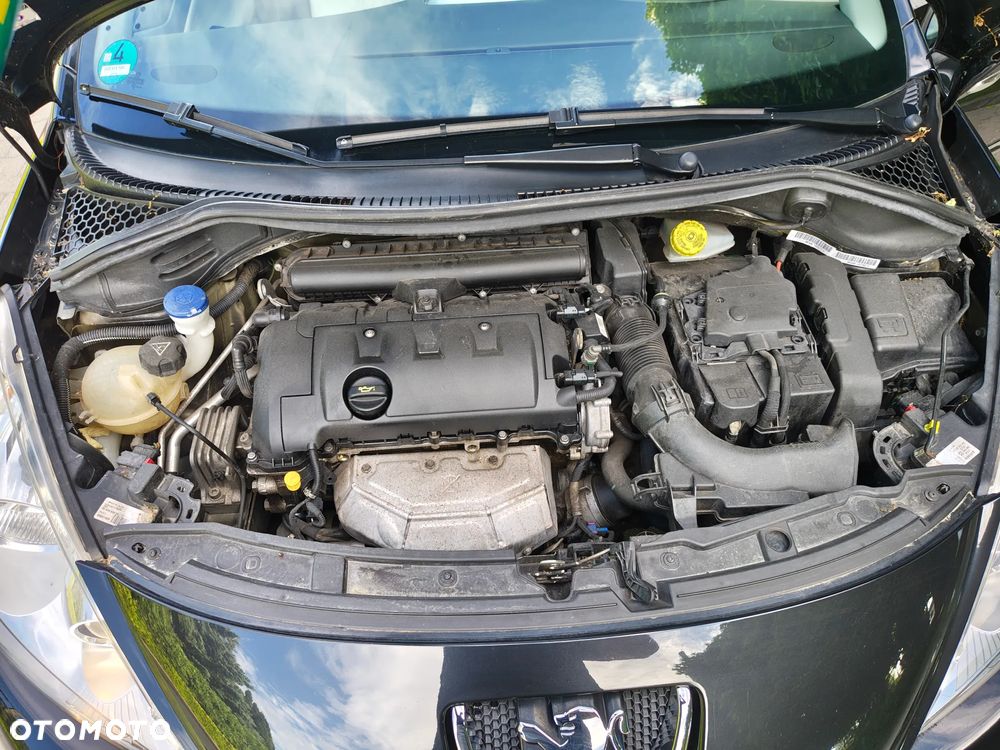 Peugeot 207 CC 120 VTi Roland Garros - 24