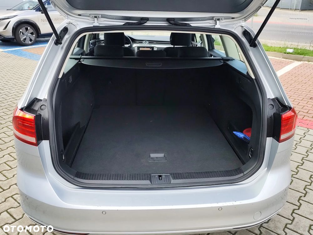 Volkswagen Passat 1.4 TSI BMT Trendline - 10