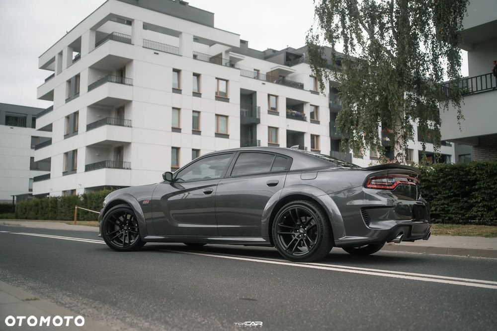 Dodge Charger 6.4 Scat Pack Widebody - 30