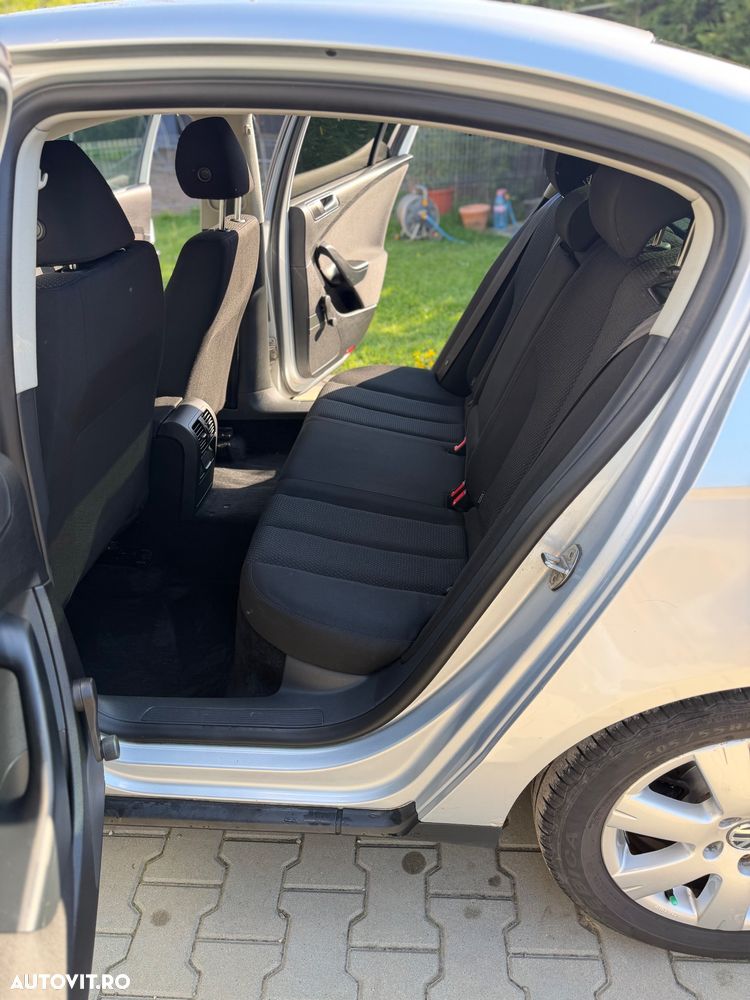 Volkswagen Passat - 18