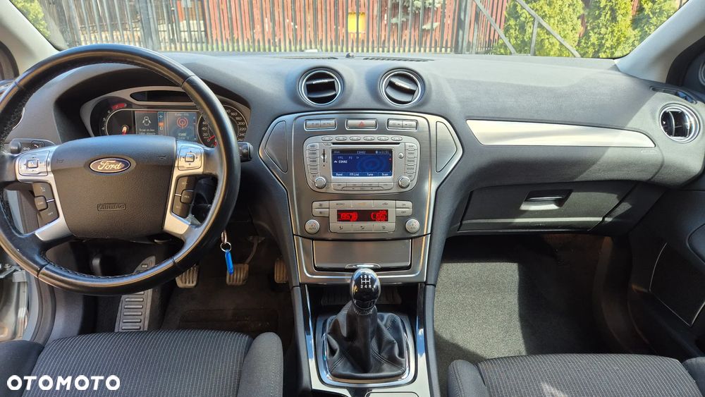 Ford Mondeo 2.0 FF Titanium - 22