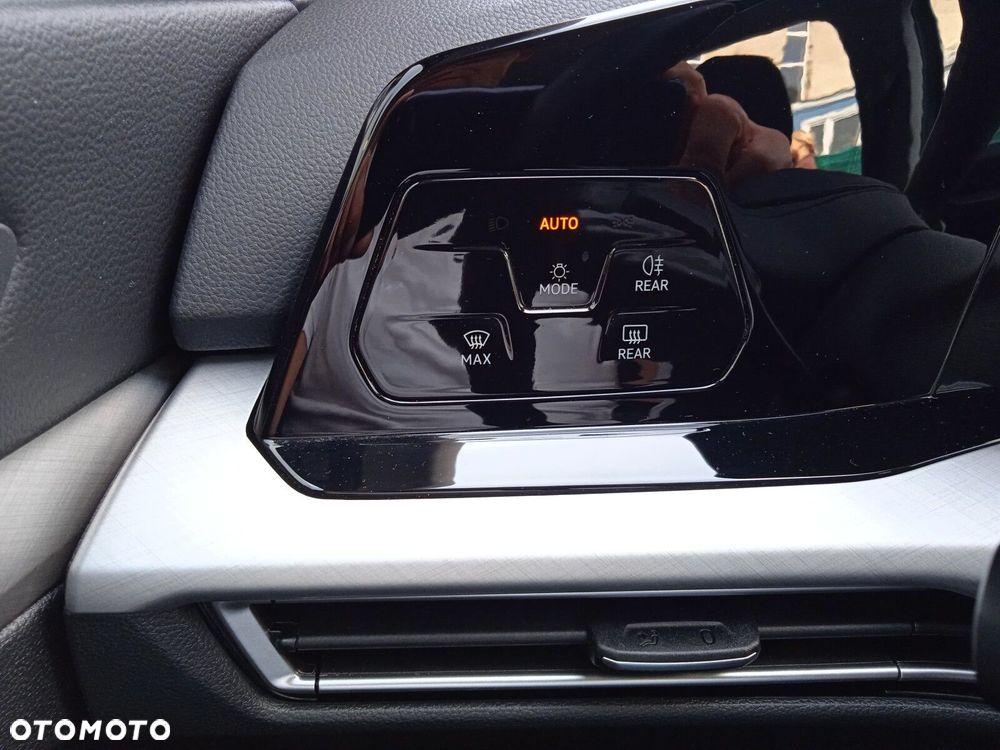 Volkswagen Golf - 19