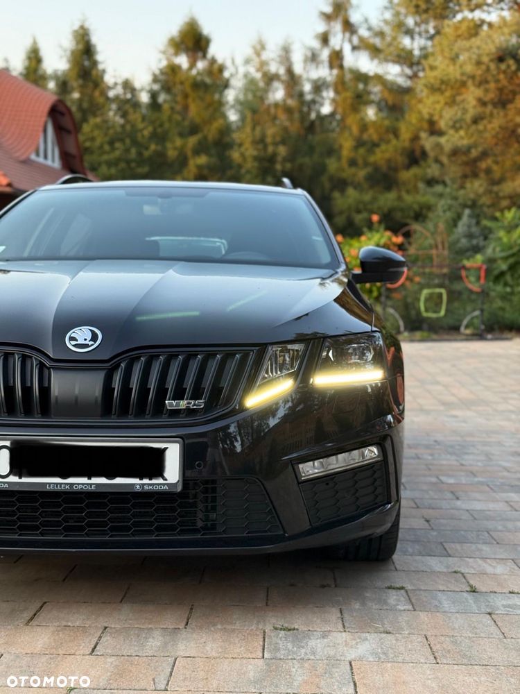 Skoda Octavia 2.0 TDI RS DSG - 1