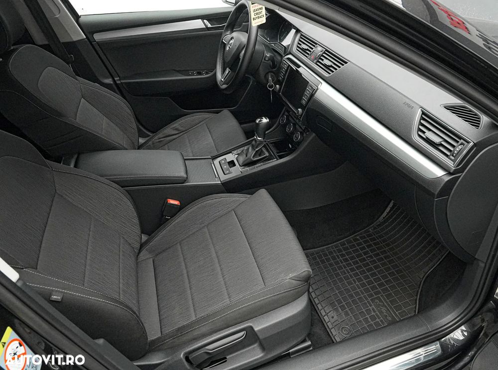 Skoda Superb 2.0 TDI DSG Ambition - 13