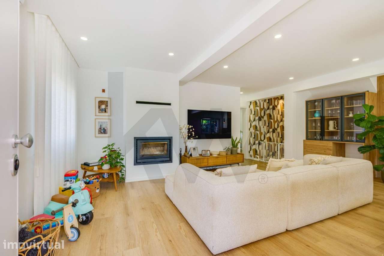 Fabulosa Moradia T4 com Piscina e Espaço Exterior - Grande imagem: 4/50