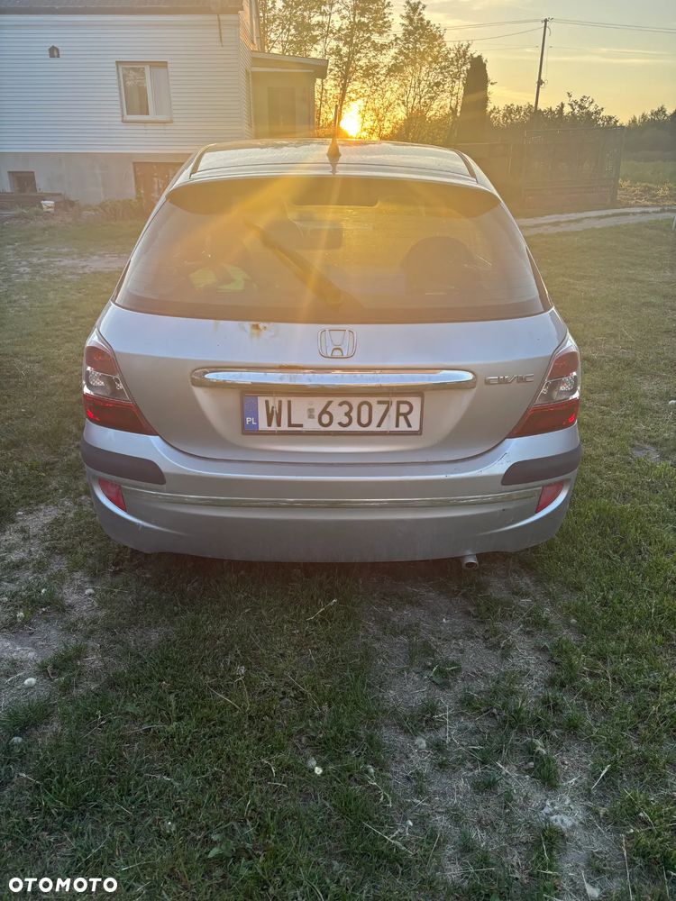 Honda Civic 1.4i LS - 5