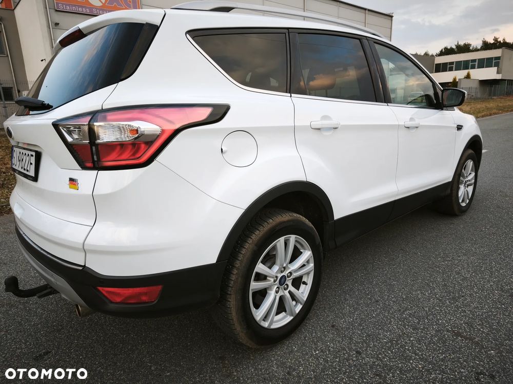 Ford Kuga 1.5 EcoBoost 2x4 Titanium - 10