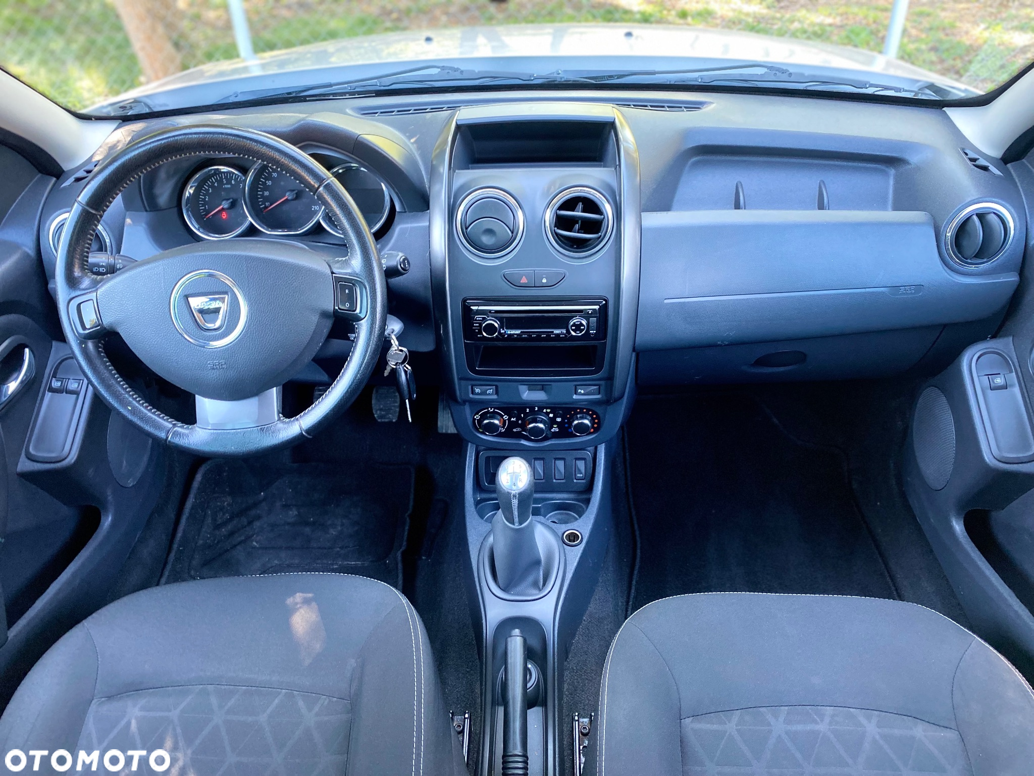 Dacia Duster 1.6 Laureate - 8