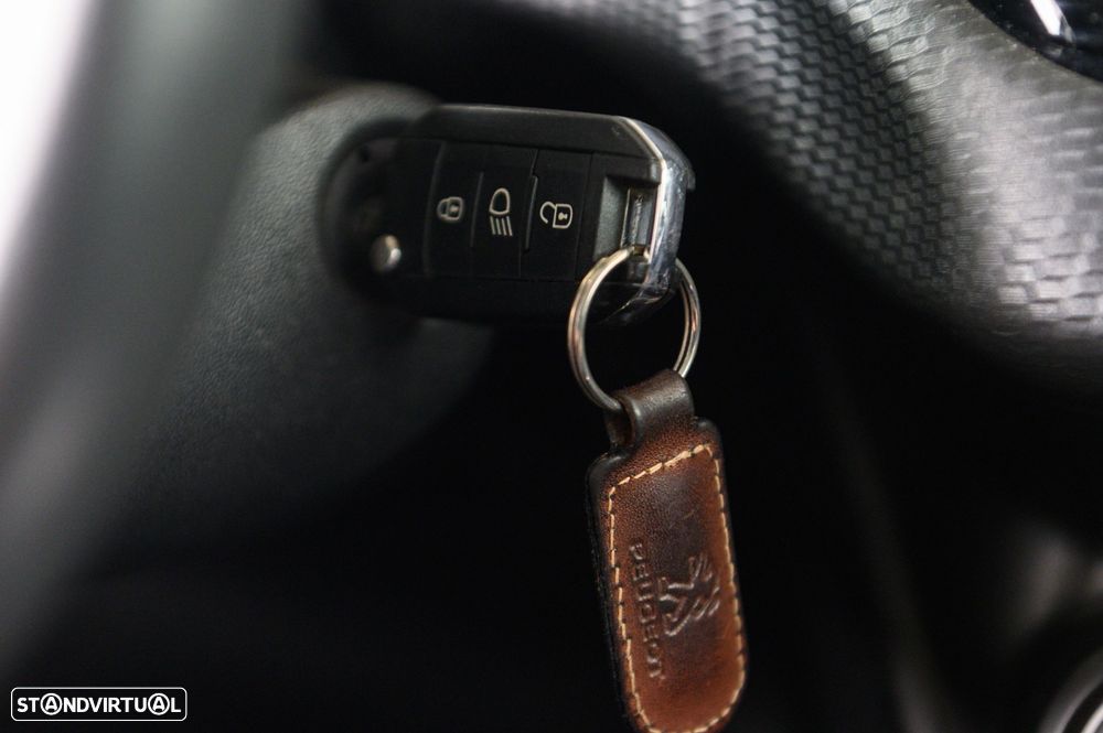 Peugeot 208 1.2 PureTech Style - 37