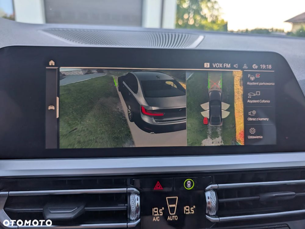 BMW Seria 3 320d Sport Line - 15