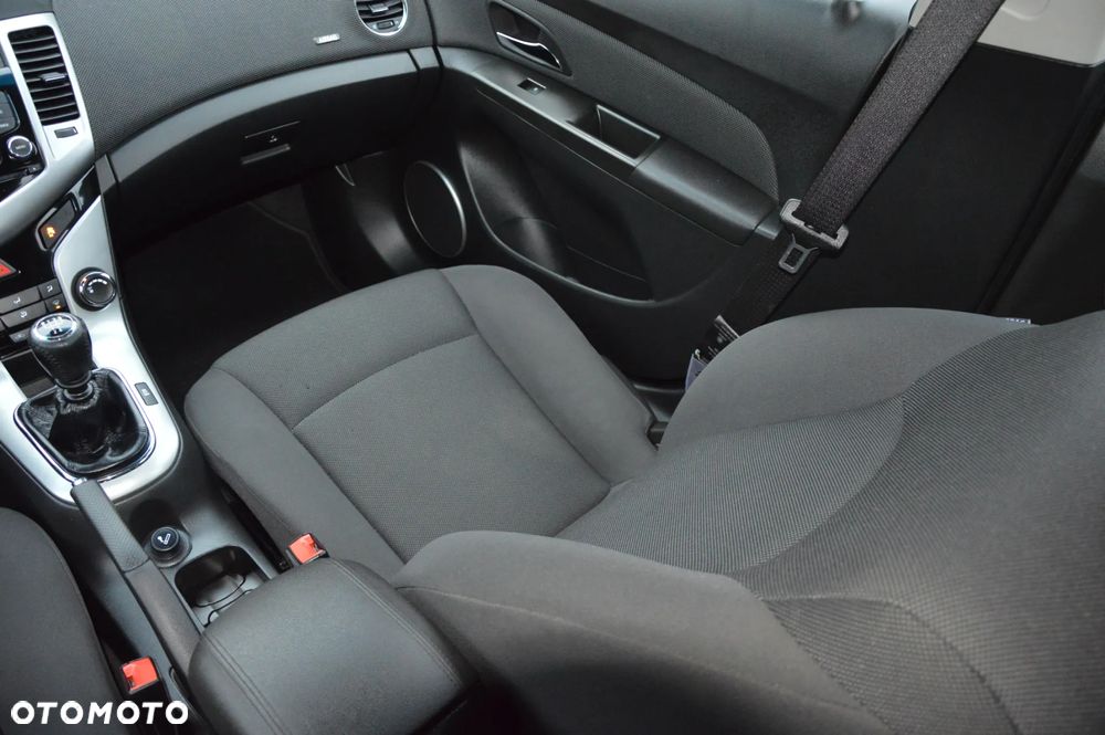 Chevrolet Cruze 1.8 LT+ - 16