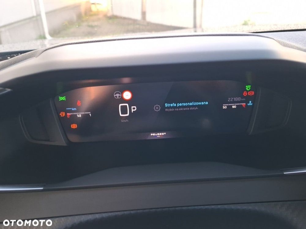 Peugeot 2008 1.2 PureTech Allure S&S EAT8 - 11