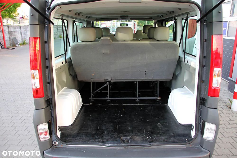 Opel Vivaro L2H1 2.9t Edition - 31