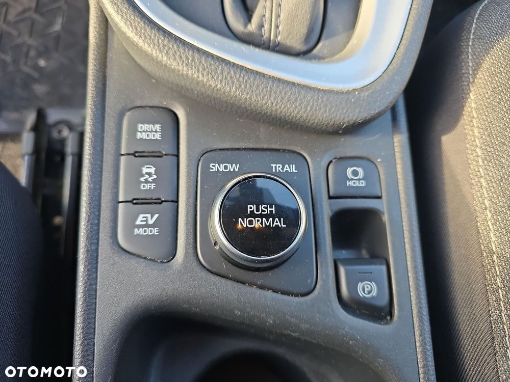 Toyota Yaris Cross Hybrid 1.5 Comfort 4x4 - 24