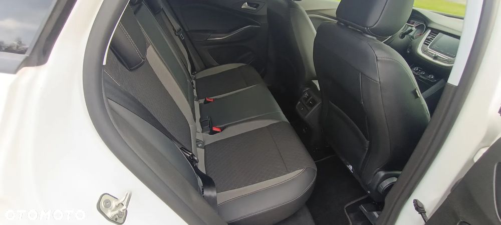 Opel Grandland X 1.5 D Start/Stop Color Line - 16