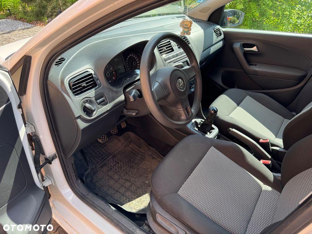 Volkswagen Polo - 8