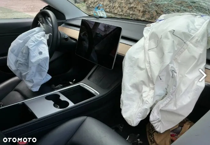 Tesla Model 3 Langstreckenbatterie Allradantrieb Dual Motor - 9
