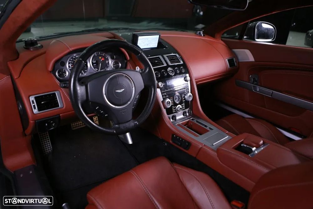 Aston Martin Vantage Coupé V8 Sportshift — fotografia 5