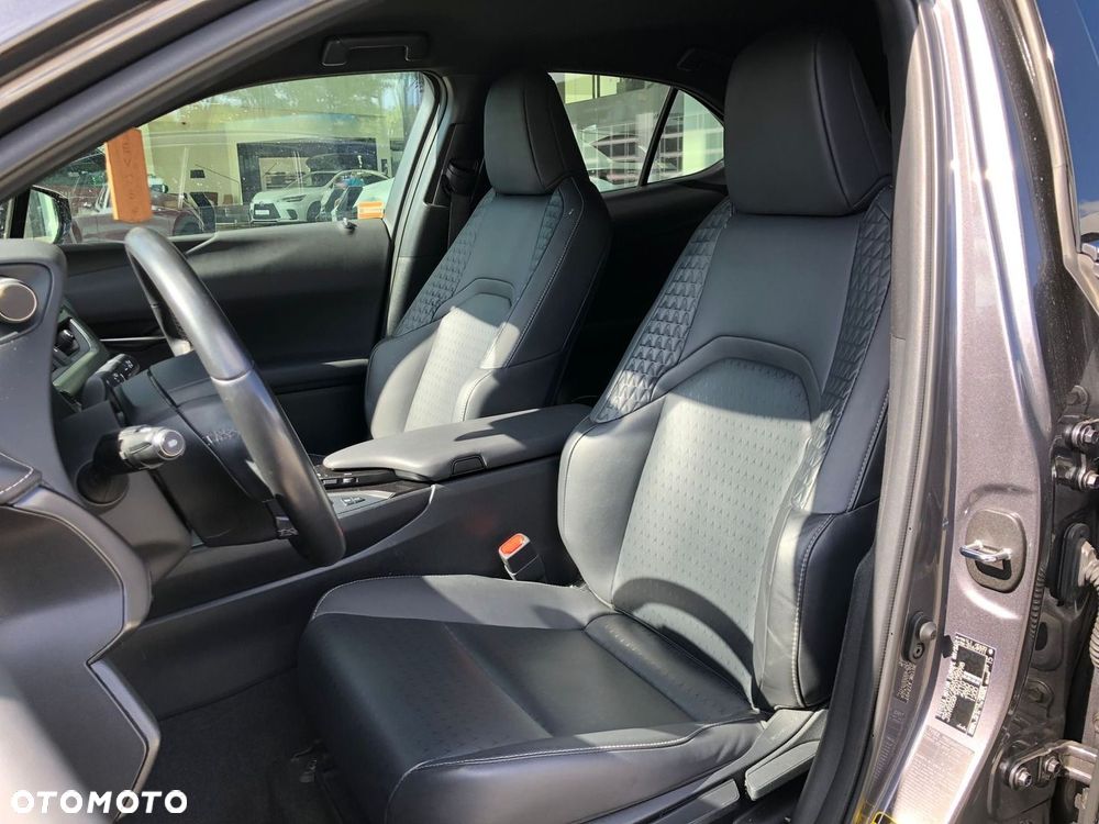 Lexus UX 250h GPF F Impression 2WD - 14