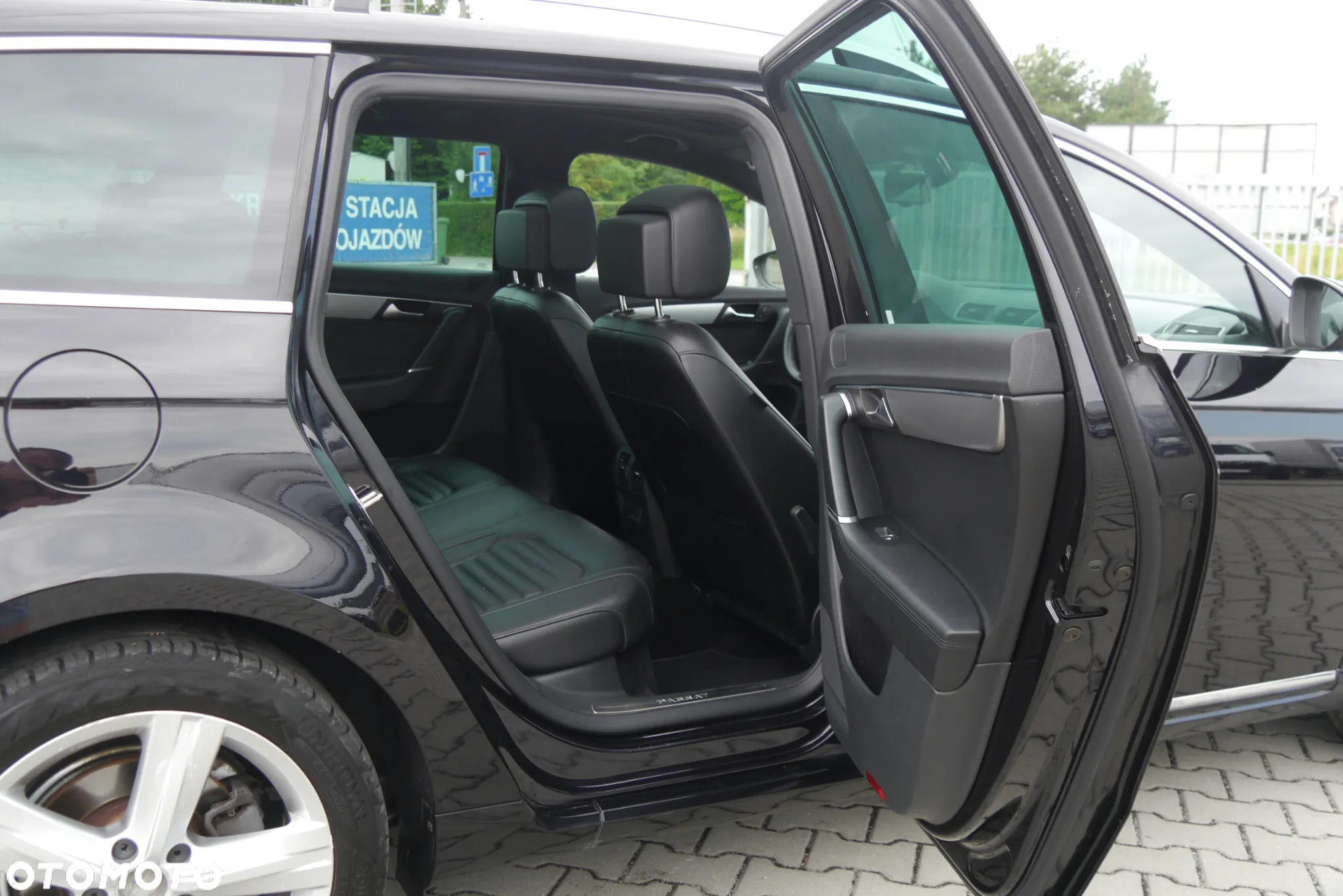 Volkswagen Passat 2.0 TDI Highline R-Style - 18