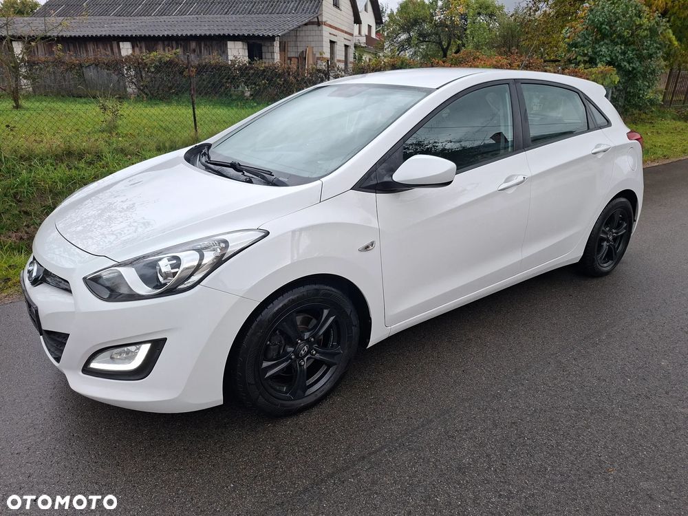 Hyundai i30 1.4 Intro Edition - 11