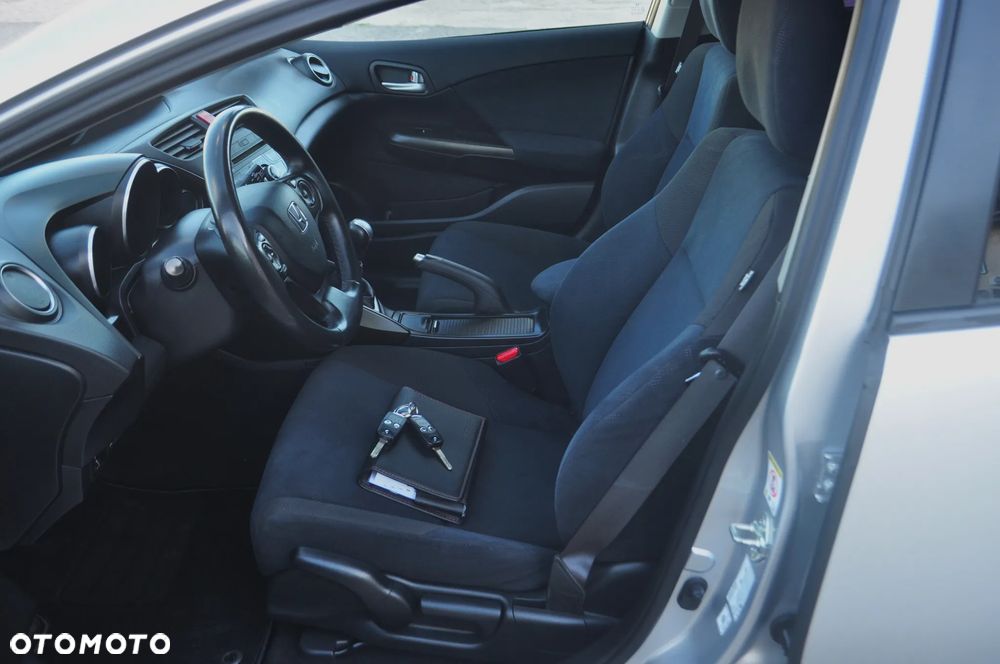 Honda Civic 1.8 i-VTEC Sport - 25
