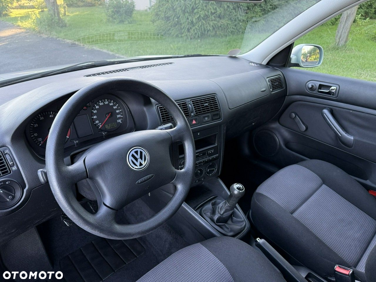 Volkswagen Golf 1.4 Comfortline - 31