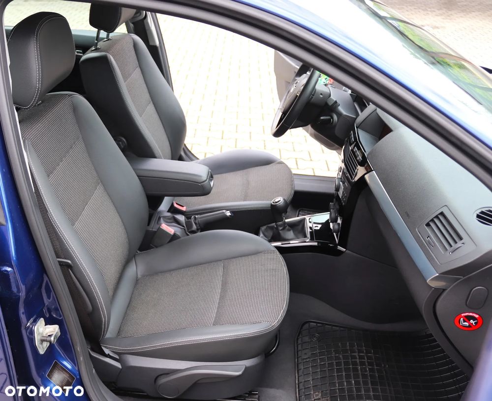 Opel Astra 1.6 Easytronic Innovation 110 Jahre - 18