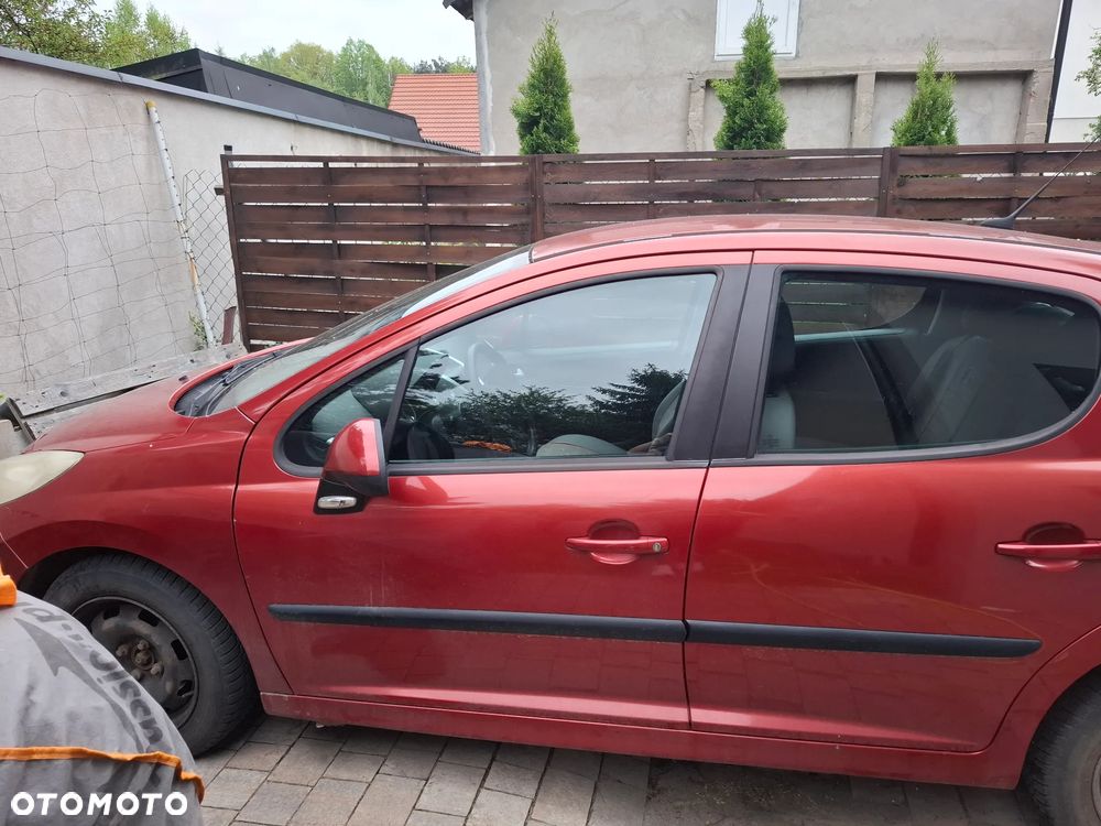 Peugeot 207 1.4 HDi Presence - 4
