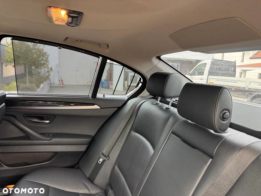 BMW Seria 5 520d xDrive Luxury Line - 4
