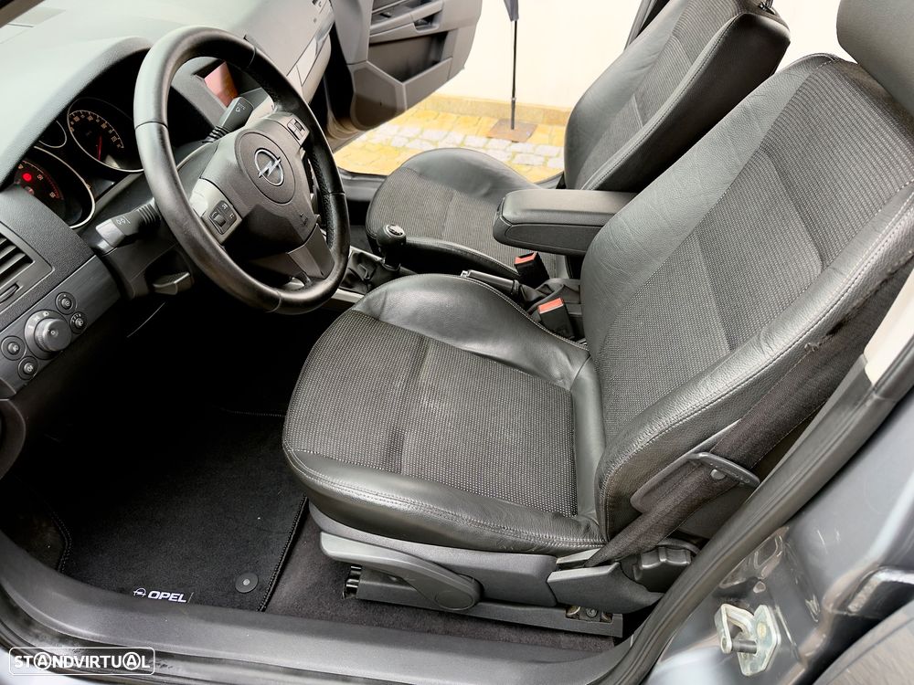 Opel Astra 1.3 CDTi Cosmo - 34