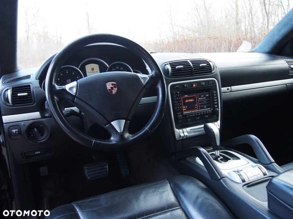 Porsche Cayenne Turbo - 8