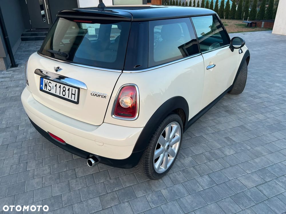 MINI Cooper Standard - 4